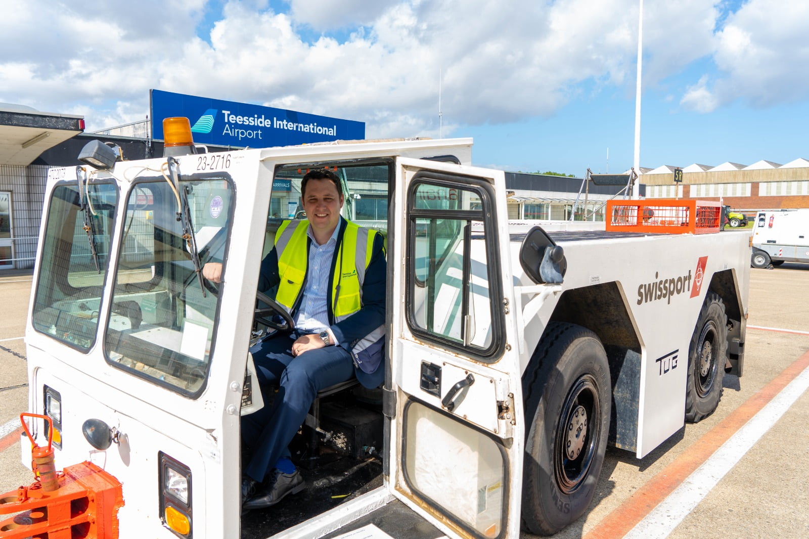 Social sharing card for Teesside Airport Pilots UK First Hydrogen Transport Trial