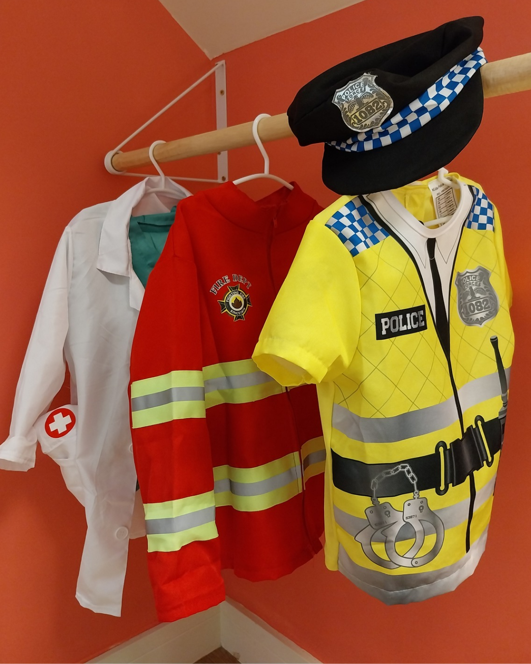 Social sharing card for Saltburn play café offers free sessions for emergency service families