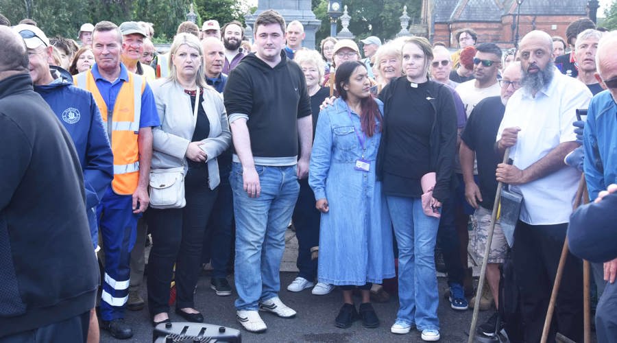 Middlesbrough Unites: Community Rallies to Restore Town After Unrest